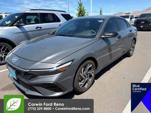 Used 2025 Hyundai Elantra Sport FWD image 4