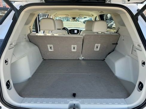 Used 2022 GMC Terrain Denali w/ LPO, Floor Liner Package image 9