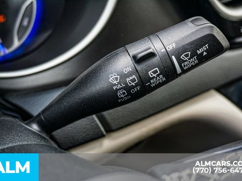 Used 2024 Chrysler Pacifica Touring-L FWD image 35