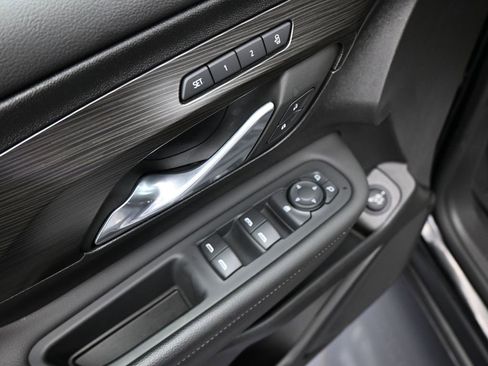 Used 2022 GMC Terrain SLT w/ LPO, Floor Liner Package image 11