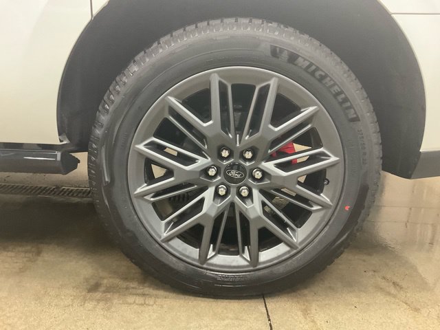 Used 2025 Ford Expedition Max Platinum w/ Stealth Performance Package AWD/4WD image 18
