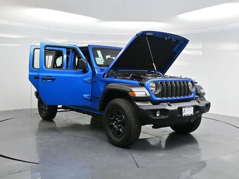 Used 2025 Jeep Wrangler Sport image 49