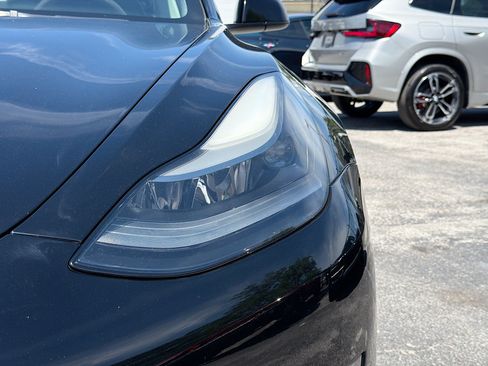 Used 2023 Tesla Model 3 Standard Range RWD image 9