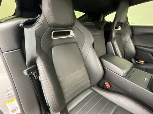 Used 2019 Jaguar F-TYPE Coupe RWD image 11