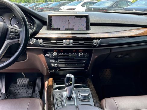 Used 2018 BMW X5 xDrive40e AWD/4WD image 37