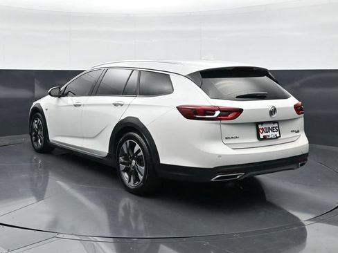Used 2018 Buick Regal Essence w/ Driver Confidence Package #1 AWD/4WD image 8