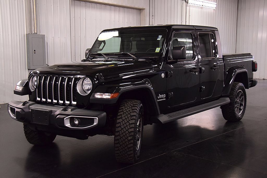 Used 2020 Jeep Gladiator Overland w/ Cold Weather Group AWD/4WD image 3