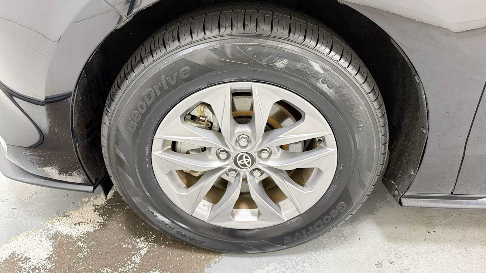 Certified 2022 Toyota Sienna XLE w/ XLE Plus Package FWD image 10