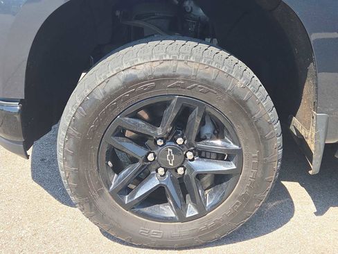 Used 2020 Chevrolet Silverado 1500 LT Trail Boss image 7