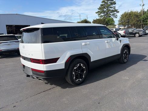 Used 2026 Hyundai Santa Fe SE image 7