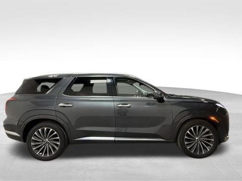 Used 2024 Hyundai Palisade Calligraphy image 6