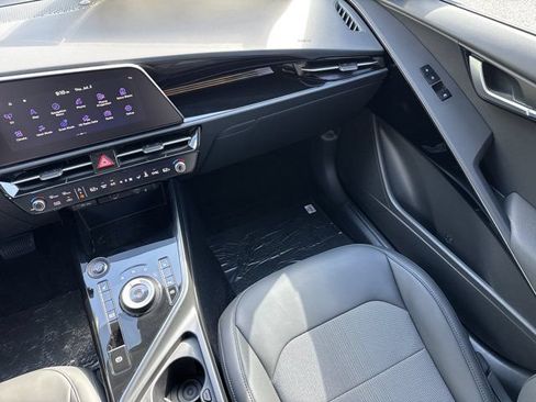 New 2026 Kia Niro Wind FWD image 13