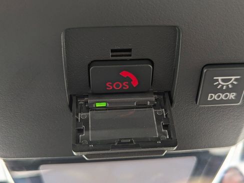 Certified 2025 Lexus ES 300h w/ Luxury Package image 29