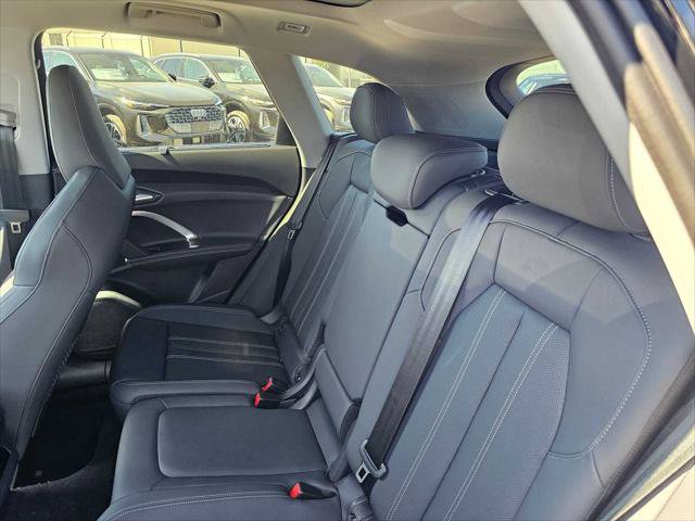 New 2026 Audi Q5 Premium Plus AWD/4WD image 17