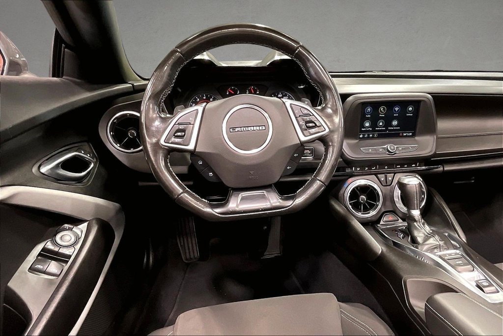 Used 2019 Chevrolet Camaro LT RWD image 9