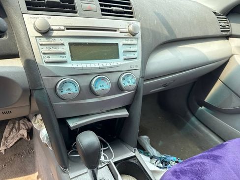 Used 2009 Toyota Camry FWD image 11