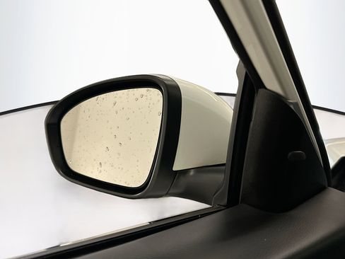 Used 2022 Nissan Altima 2.5 SV w/ SV Premium Package image 16