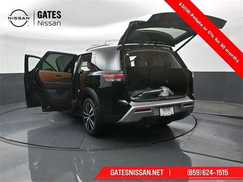 New 2025 Nissan Pathfinder Platinum image 62