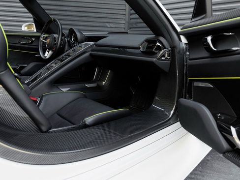Used 2015 Porsche 918 Spyder AWD/4WD image 44