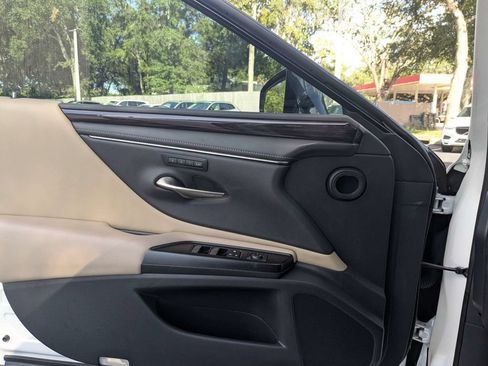 Used 2019 Lexus ES 350 w/ Premium Package FWD image 26