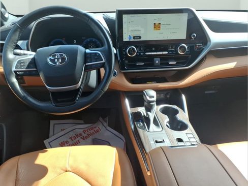 Used 2023 Toyota Highlander Platinum AWD/4WD image 9