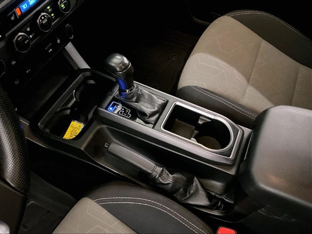 Used 2021 Toyota Tacoma TRD Sport w/ TRD Premium Sport Package AWD/4WD image 16