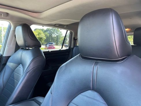 Used 2021 Toyota Highlander XLE FWD image 23