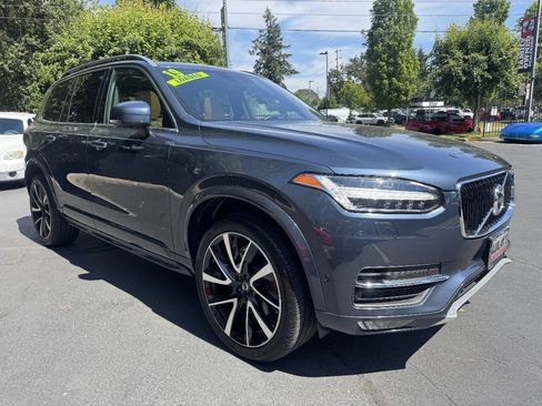 Used 2019 Volvo XC90 T6 Momentum w/ Advanced Package AWD/4WD image 6