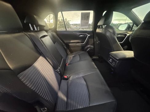Used 2024 Toyota RAV4 XSE AWD/4WD image 31