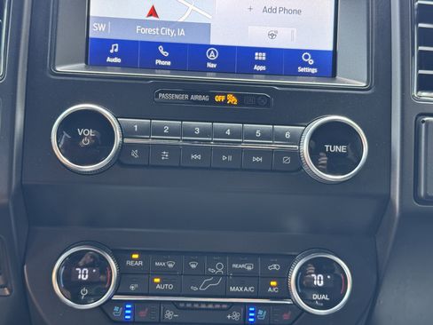 Used 2021 Ford Expedition Max Limited AWD/4WD image 18