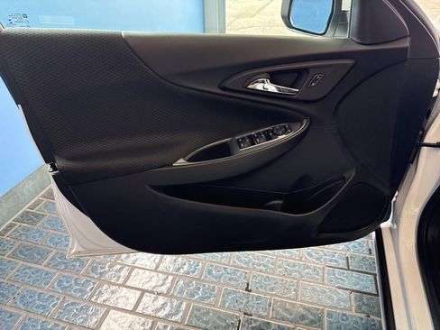 Used 2025 Chevrolet Malibu LT image 15