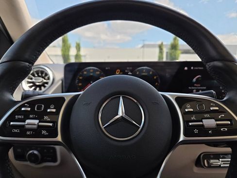Used 2023 Mercedes-Benz GLA 250 4MATIC image 35