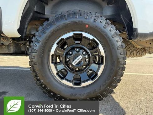 Used 2026 Ford F350 Platinum w/ Tremor Off-Road Package AWD/4WD image 8