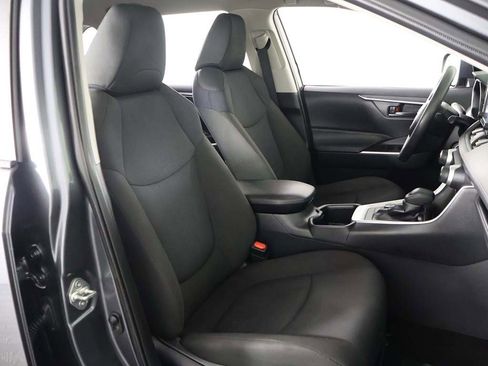 Used 2022 Toyota RAV4 LE image 26