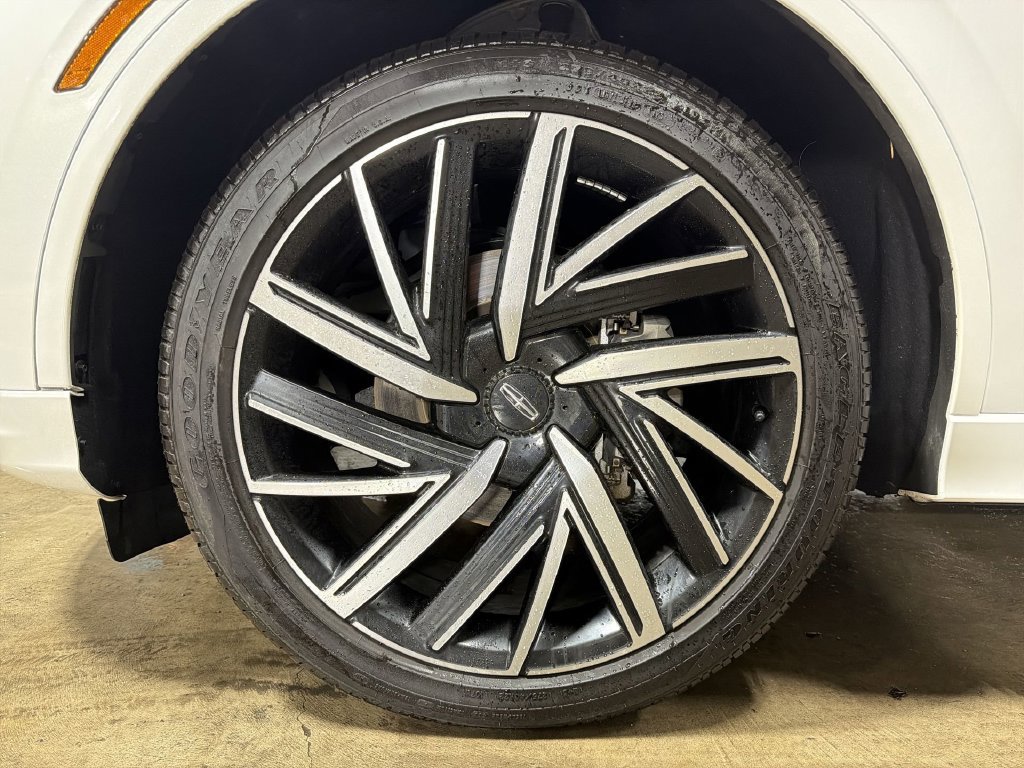 Used 2025 Lincoln Aviator Black Label w/ Black Label Special Edition AWD/4WD image 19