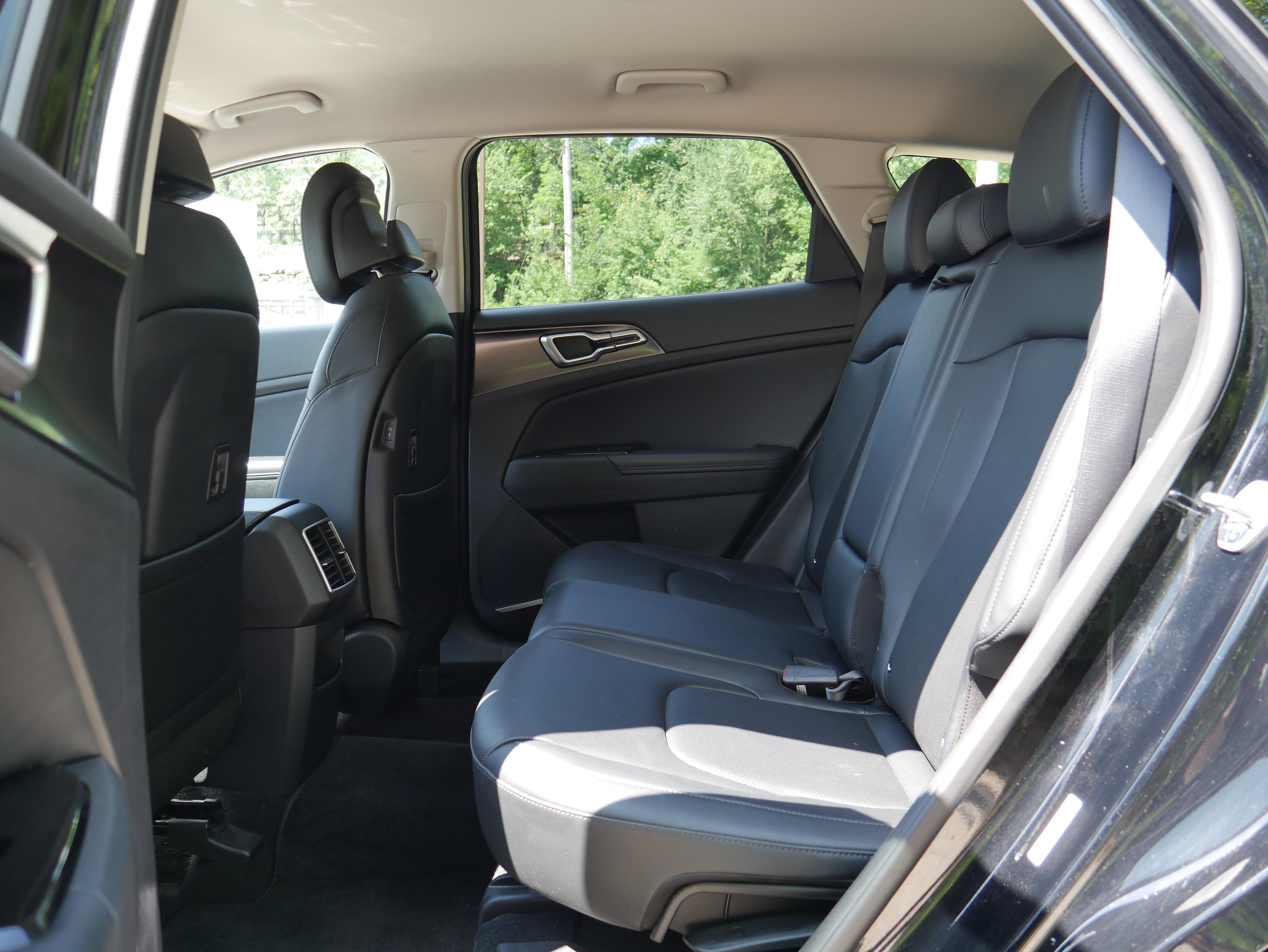 Certified 2024 Kia Sportage EX FWD image 14