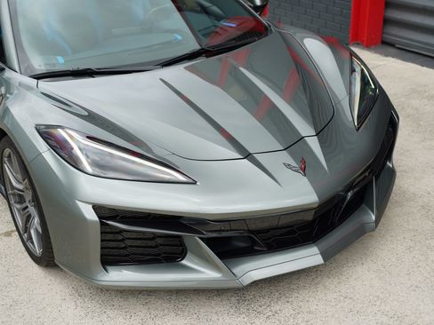Used 2023 Chevrolet Corvette Z06 RWD image 7