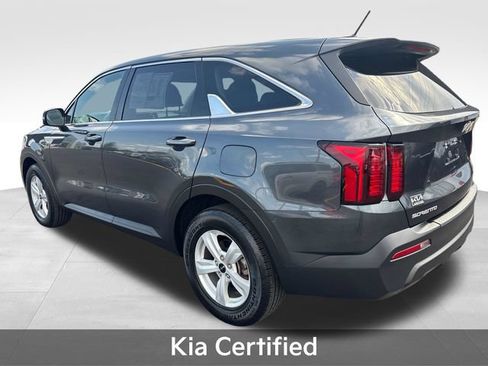 Used 2023 Kia Sorento LX FWD image 5