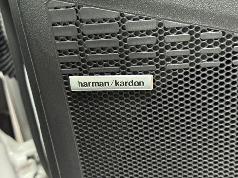 Used 2024 Subaru Solterra Limited image 24