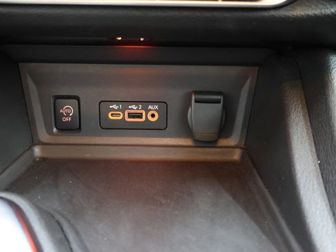 Used 2024 Nissan Sentra SV FWD image 41