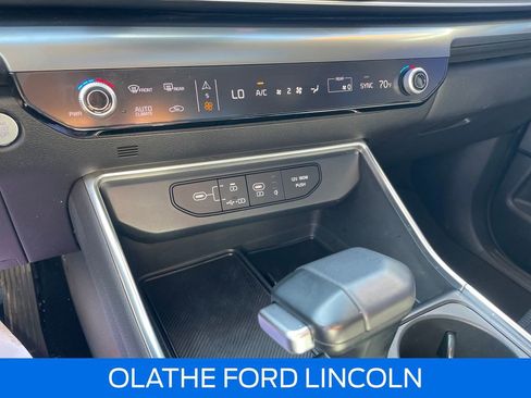 Used 2025 Kia Carnival SX Prestige image 13