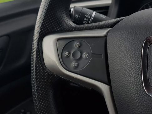 Used 2021 GMC Acadia SLE w/ Driver Convenience Package FWD image 21