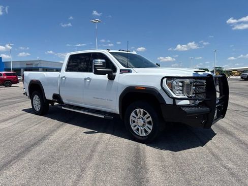 Used 2022 GMC Sierra 3500 Denali AWD/4WD image 3