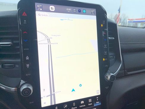 Used 2025 RAM 3500 Laramie image 13