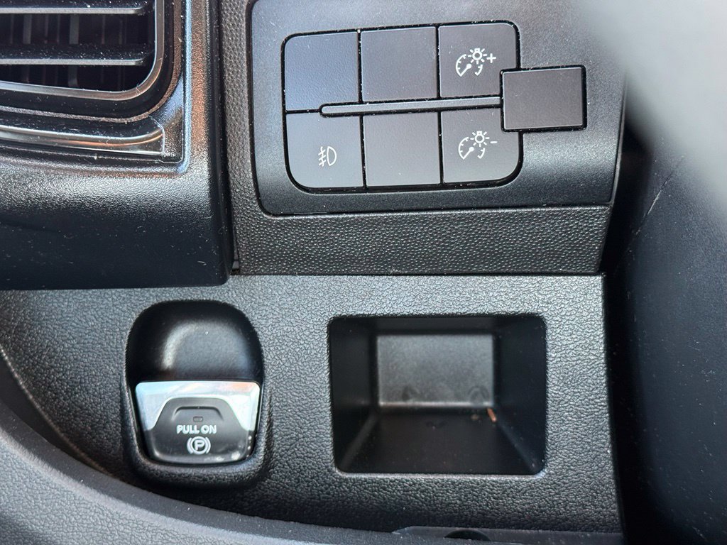 Used 2025 RAM ProMaster 2500 w/ Convenience Group FWD image 21