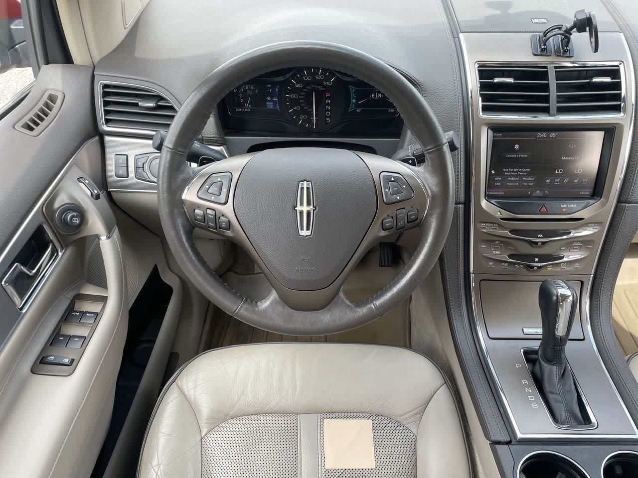 Used 2013 Lincoln MKX AWD image 11