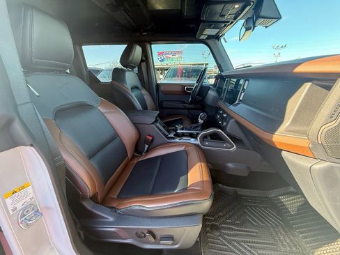Used 2024 Ford Bronco Outer Banks image 26