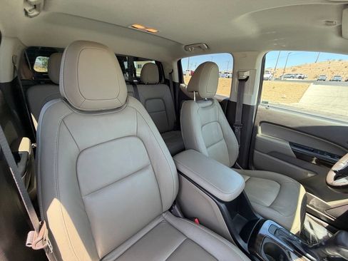Used 2015 GMC Canyon SLT RWD image 16
