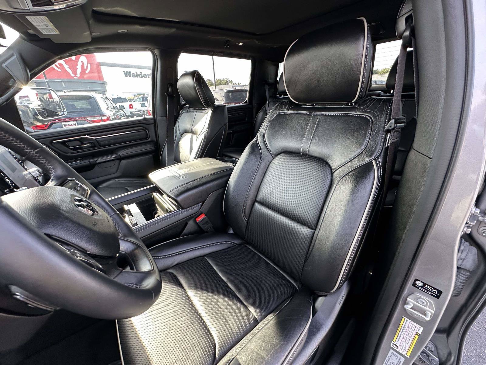Used 2024 RAM 1500 Limited AWD/4WD image 26