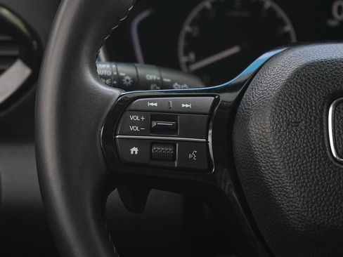 Certified 2023 Honda Pilot Touring image 17